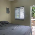 Inez Roots Hostel Montego Bay