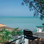 Indigo Beach Resort