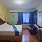 Palm Bay Guest House & Restaurant