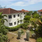 Pipers Cove Resort