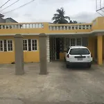 Leslies\' Home