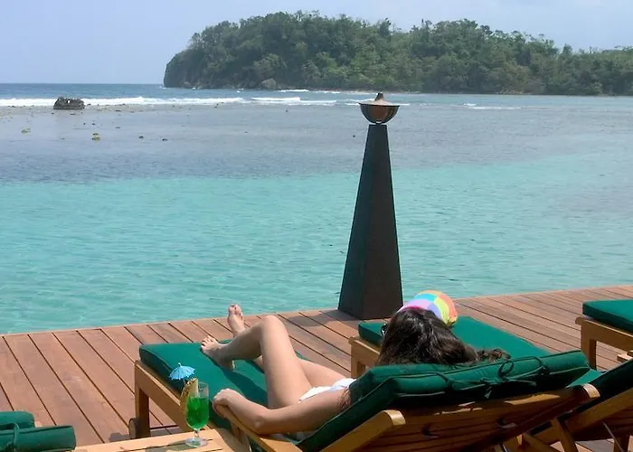 Bonne Amie Villa
