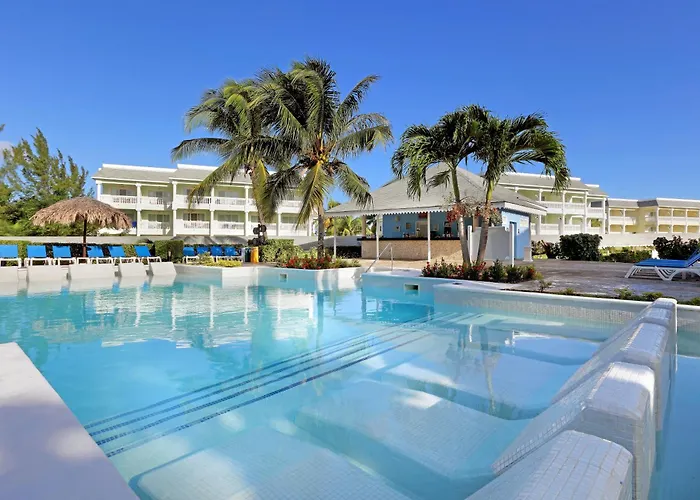 The Signature Level At Grand Palladium Lady Hamilton Resort & Spa