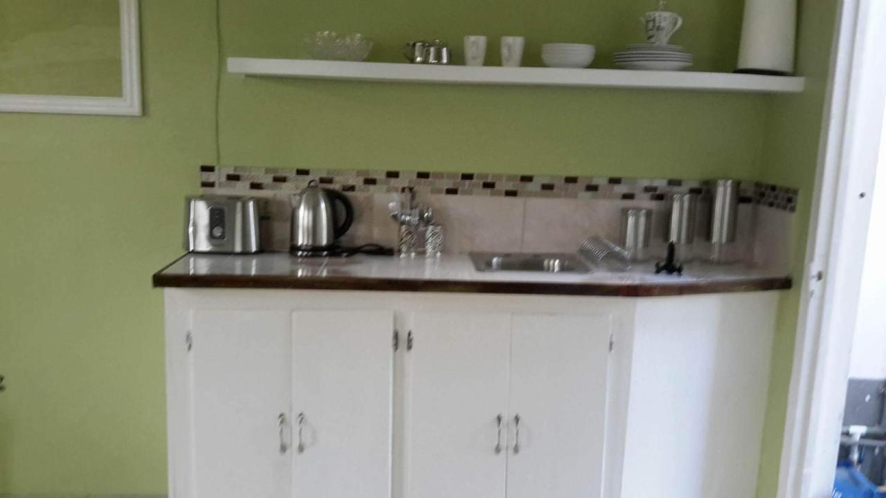 Lorenton Hideaway Guest house Lucea