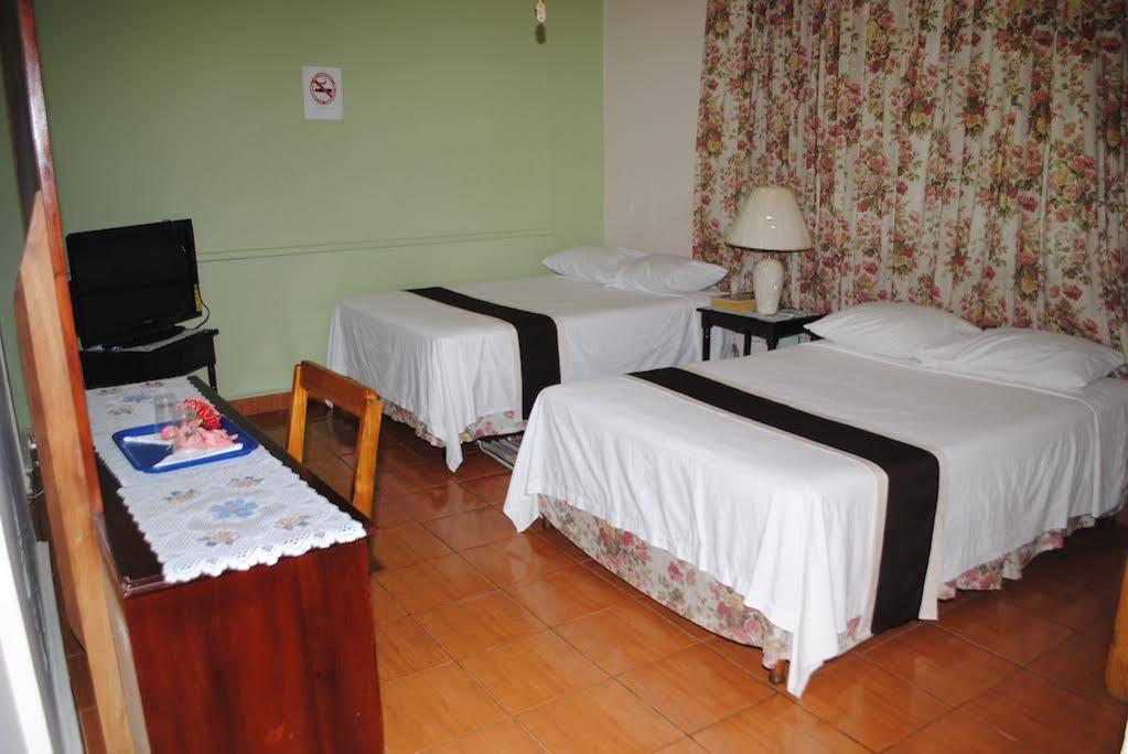 Palm Bay & Restaurant Guest house