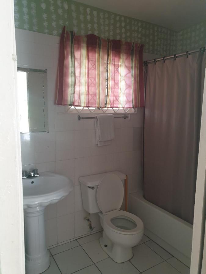 Guest house Palm Bay & Restaurant Montego Bay