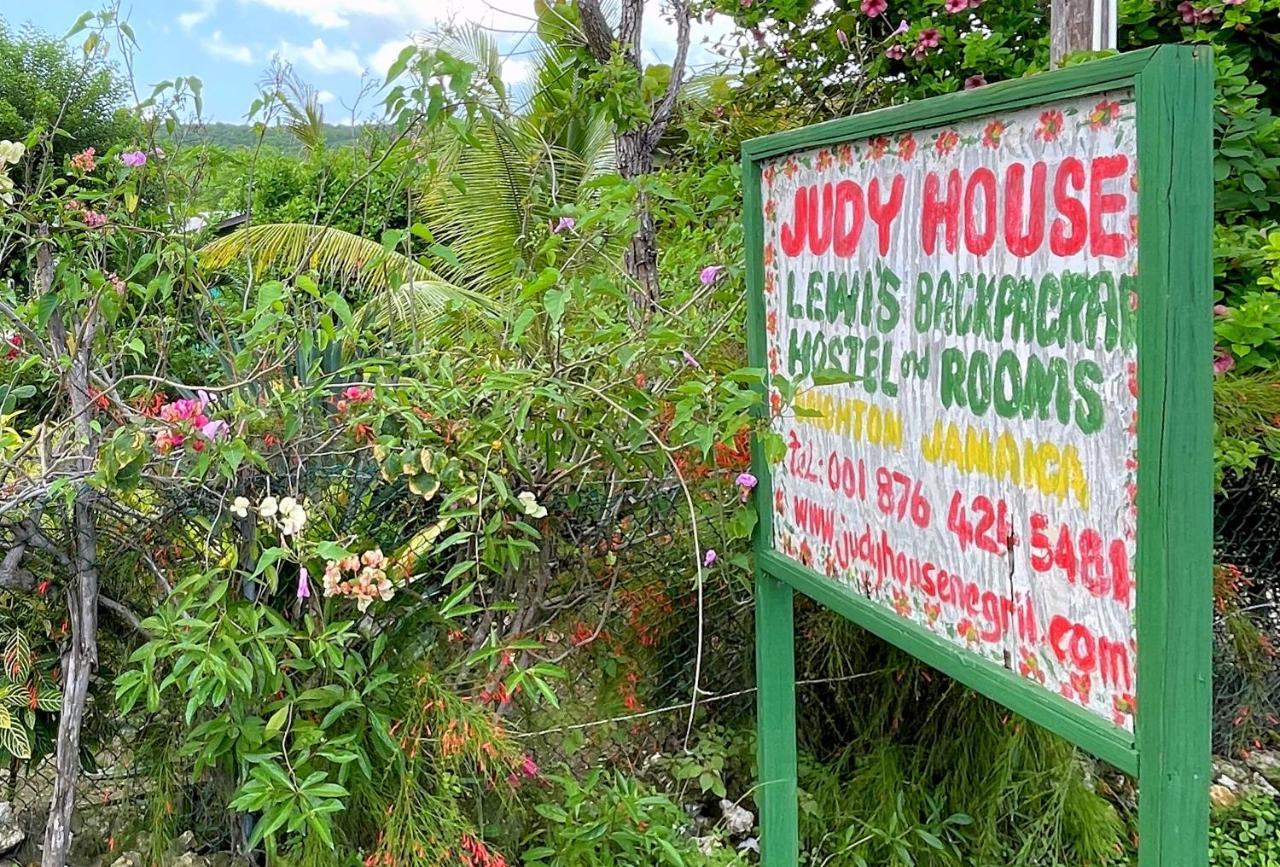 Judy House Backpacker Little Bay