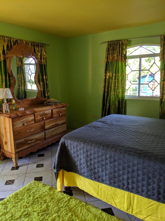 O & G Guest house *