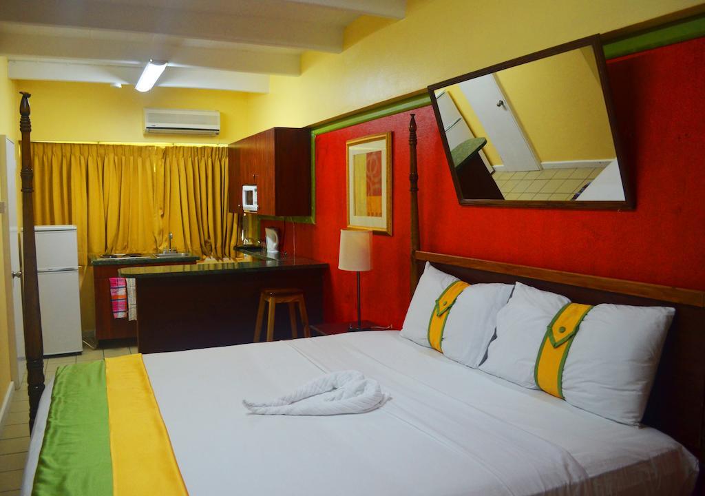 Hotel Suites 3*