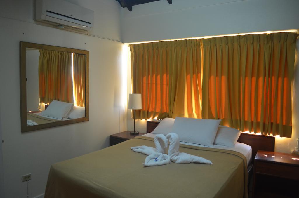 Hotel Suites 3*