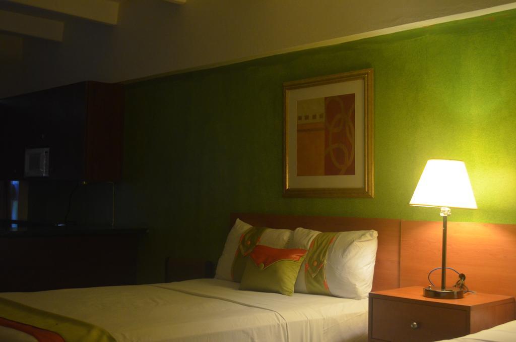 Hotel Suites 3*
