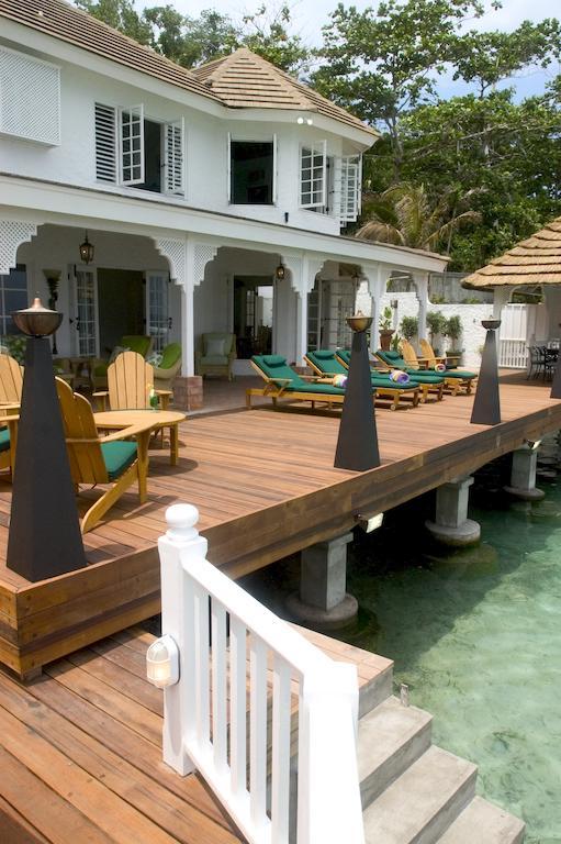 Bonne Amie Villa