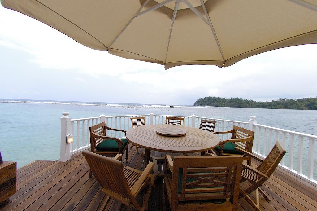 Villa Bonne Amie Drapers