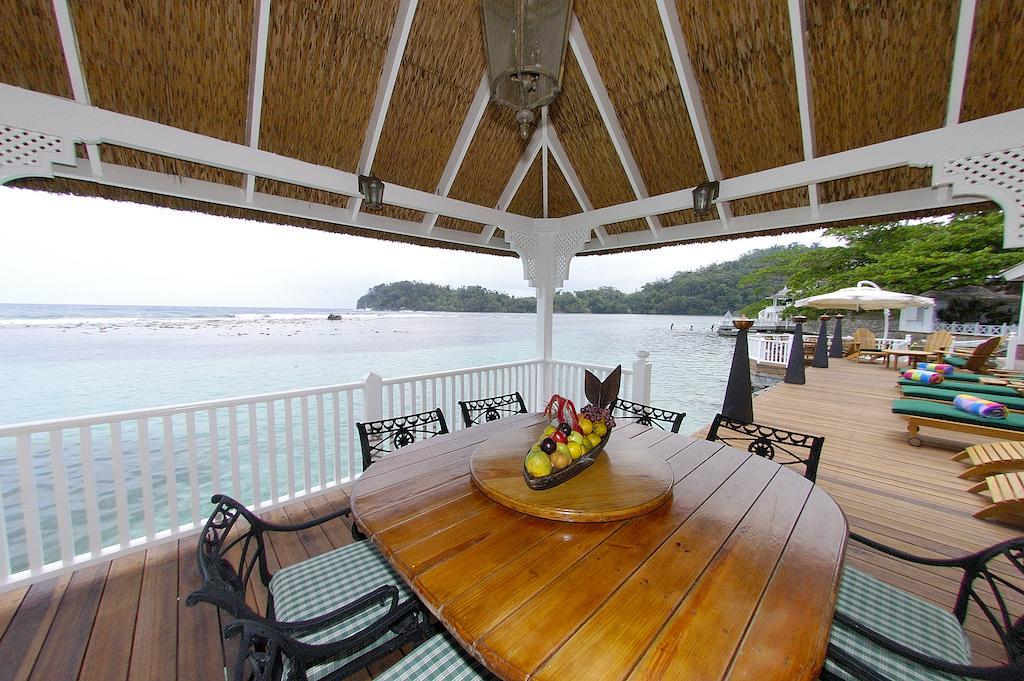 Bonne Amie Villa Drapers