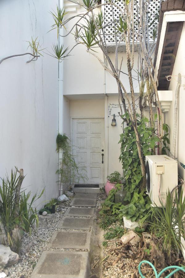 Barbican Cozy Flat At Dillsbury Bed & Breakfast Kingston