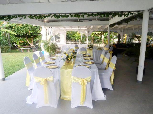 Lorenton Hideaway Guest house Lucea