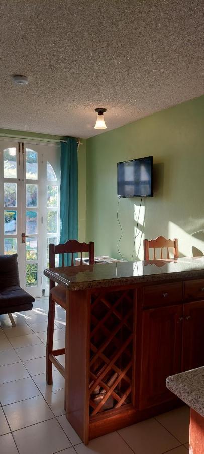 Hotel 9 *