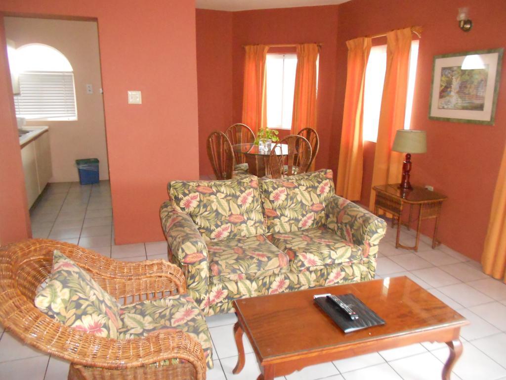Pipers Cove Resort 3*