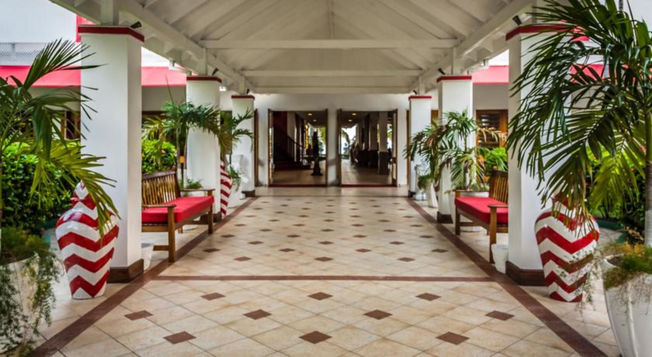 Grand Decameron Montego Beach, A Trademark Montego Bay