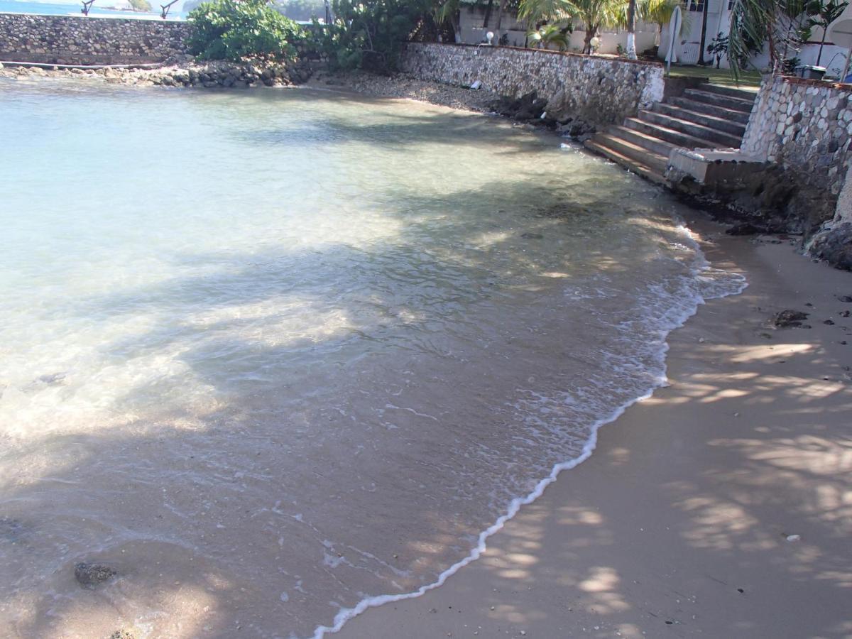 Chrisanns 2* Ocho Rios