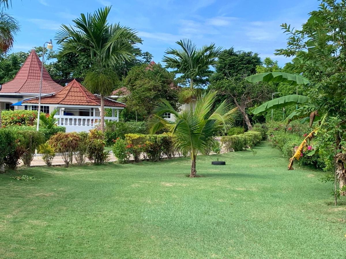 Whistling Villa Runaway Bay