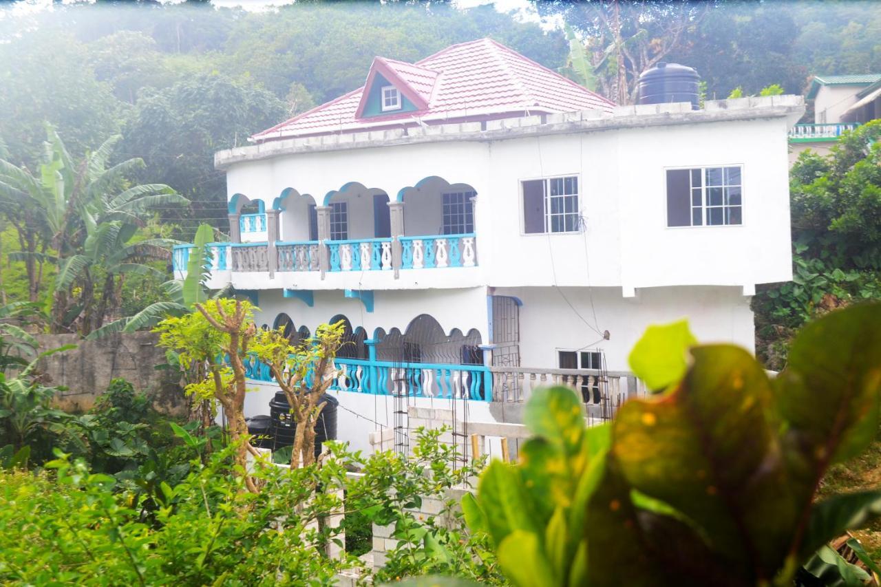Robin Hood * Port Antonio