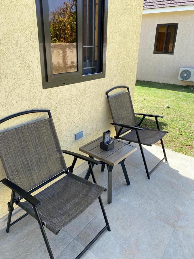 Luxurious Royale- 5 Min Drive To *