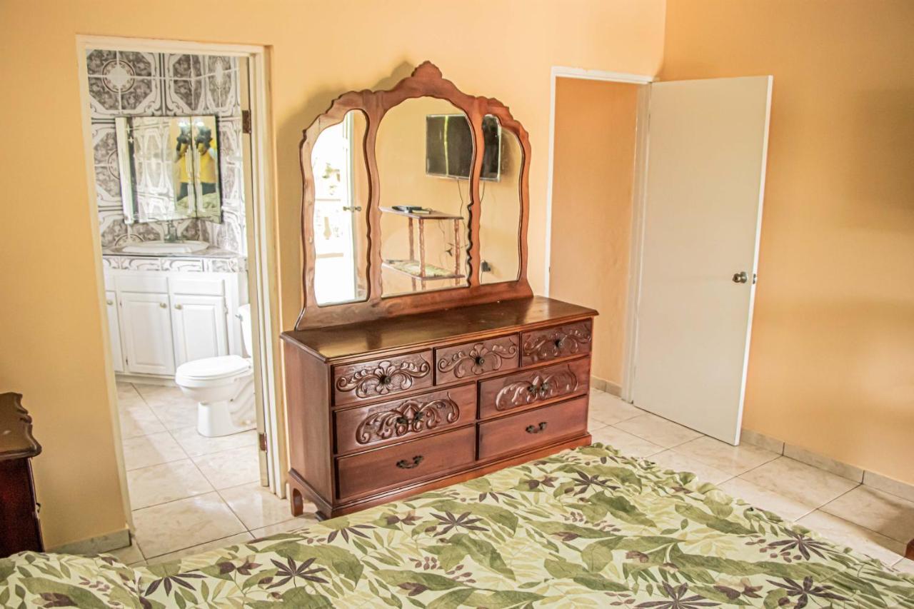Charlie's Guest house