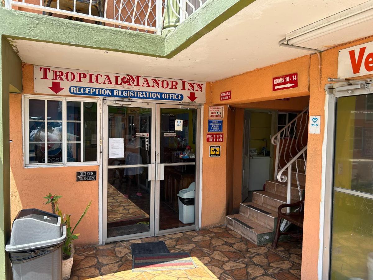 Tropical Manor - Hotel Kingston