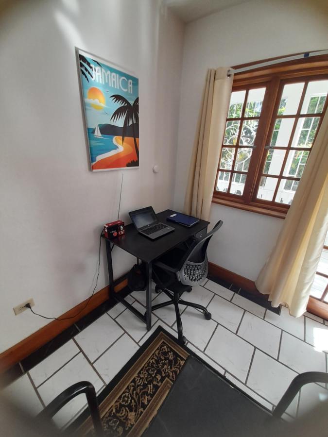 Guest house Melrose Place Montego Bay