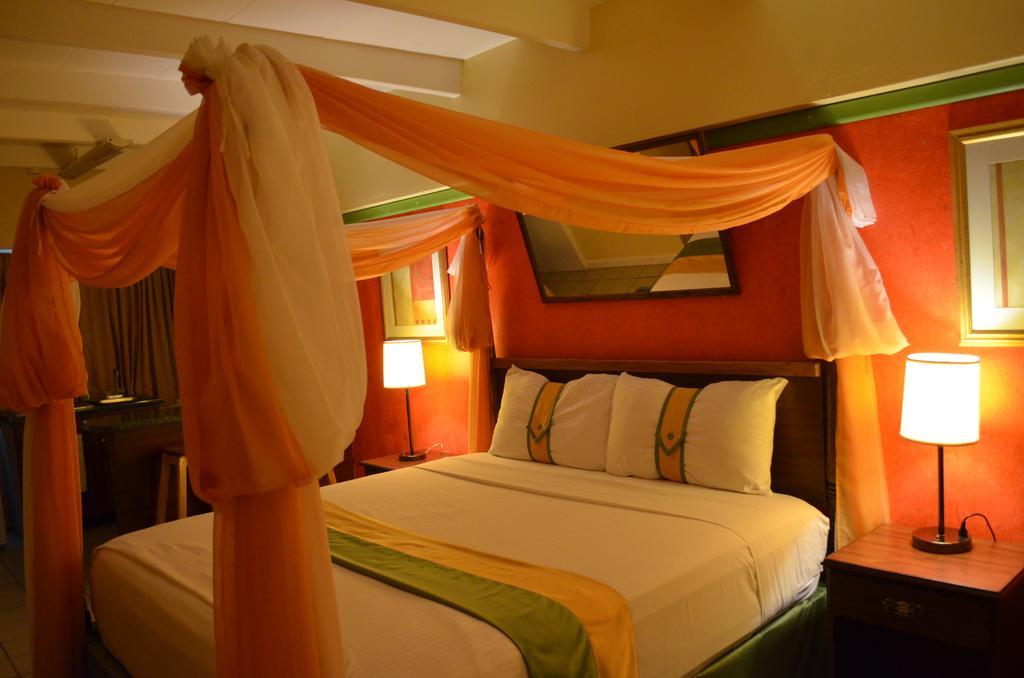 Suites Hotel Ocho Rios