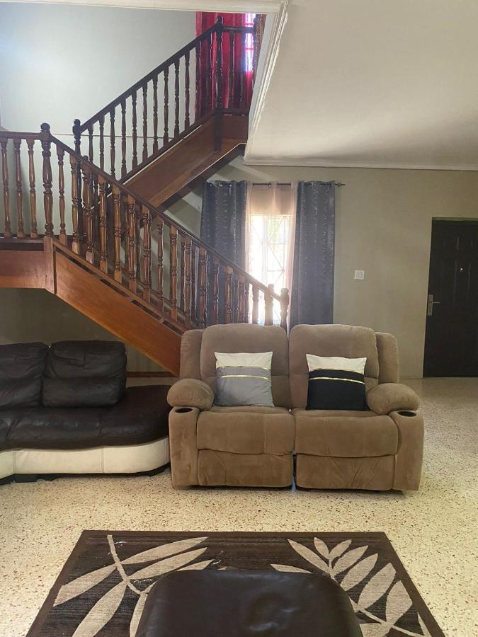 Lachemar Guest house