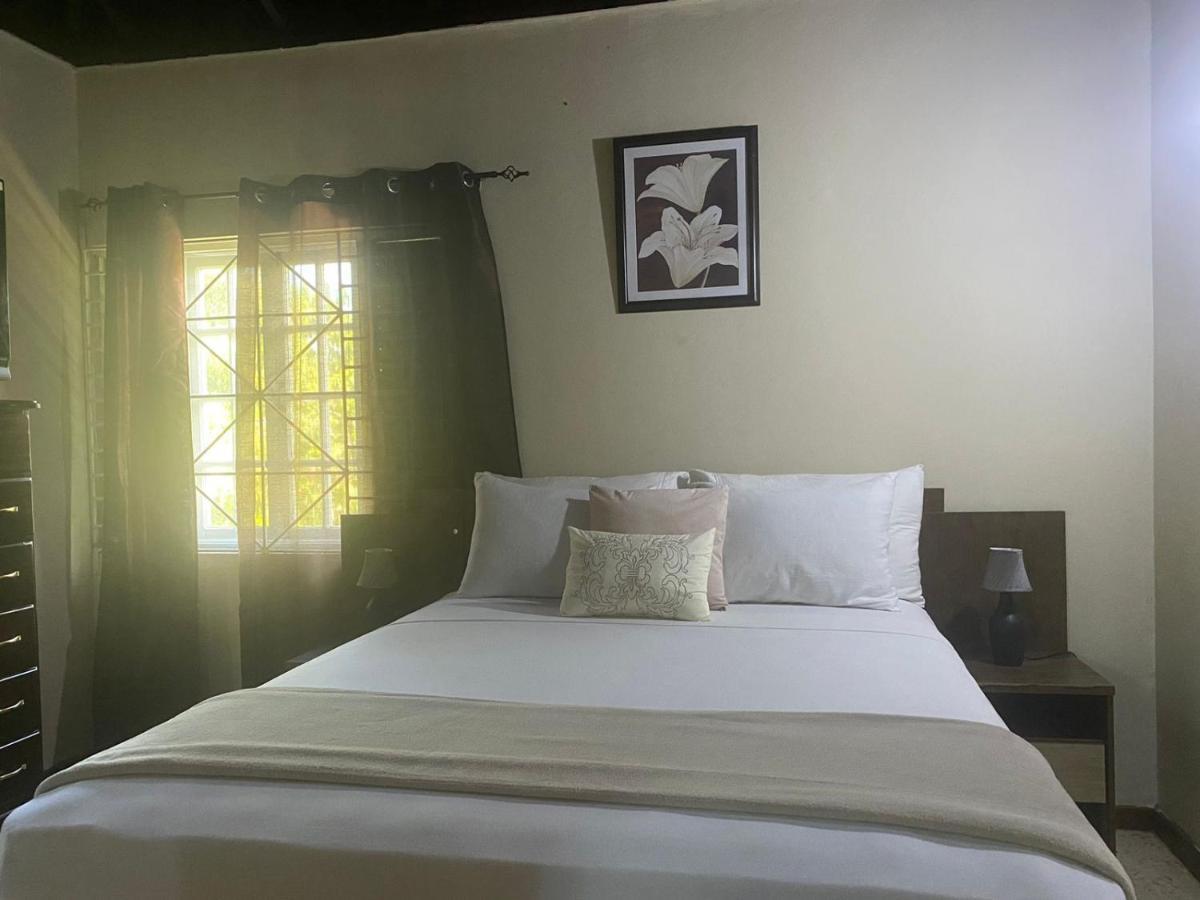 Lachemar * Ocho Rios