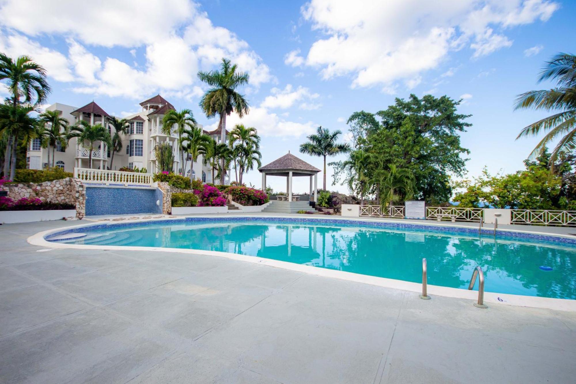 Apartamento Ocean Front Luxury Studio Sky Castles 24 Hrs Sleeps 2 *