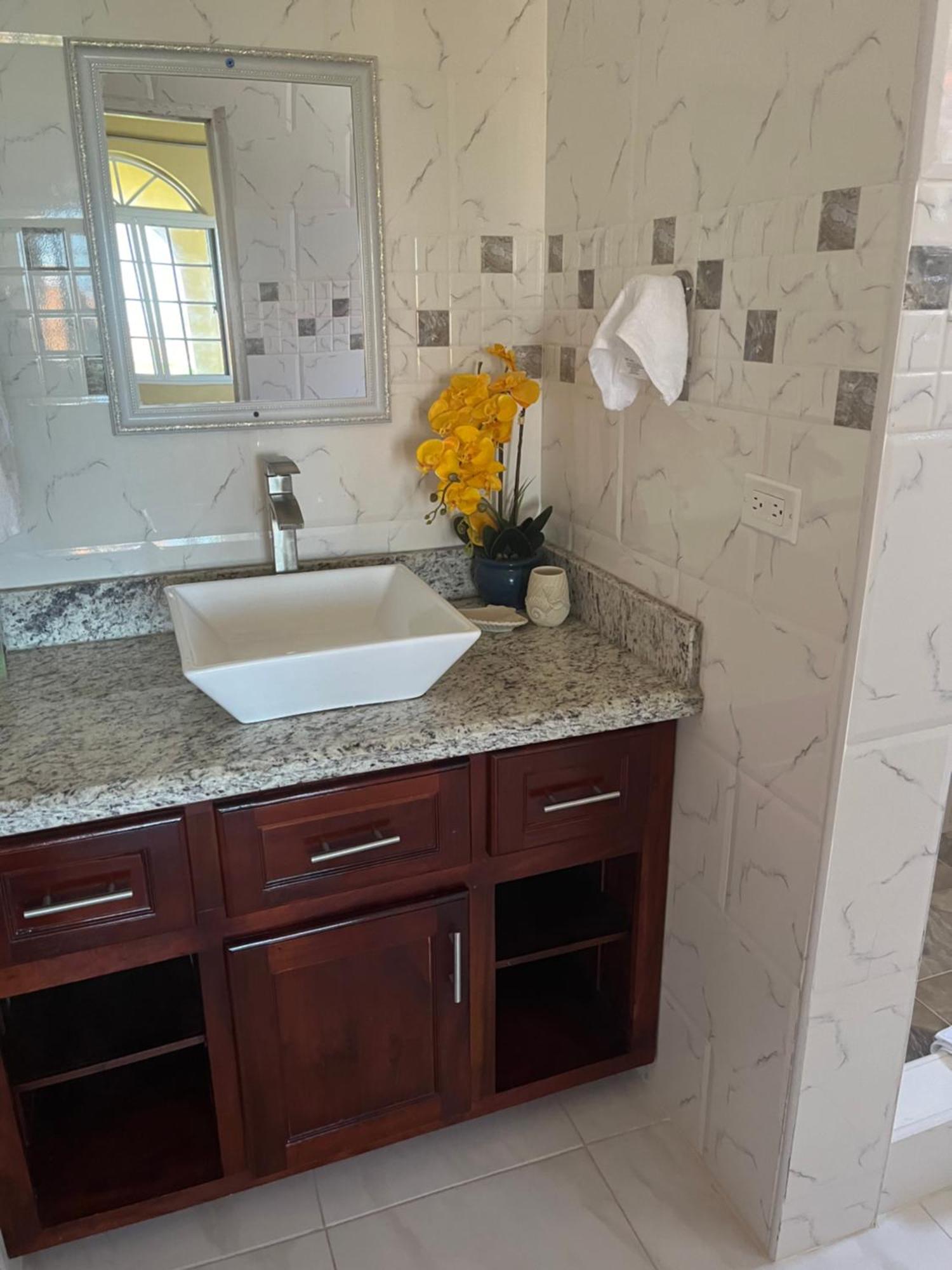 Lagardan Ocean View Bed & Breakfast RioNuoya