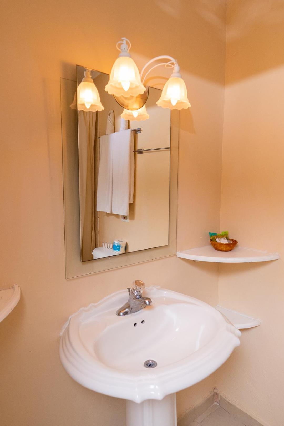 Resort Franklyn D &