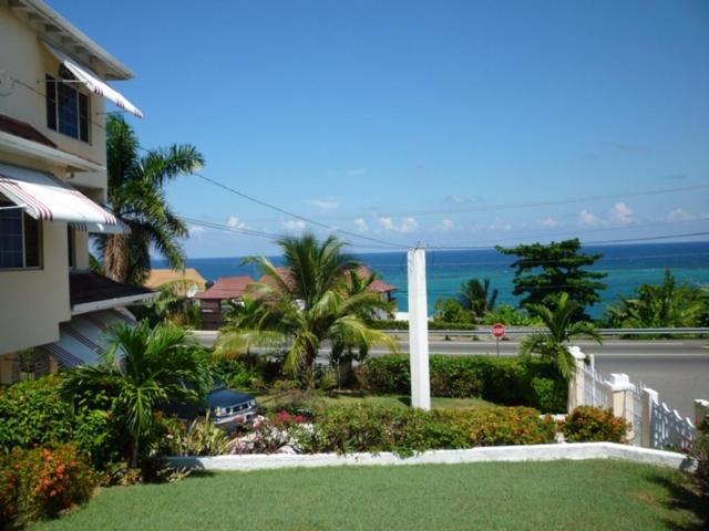 Goldenview