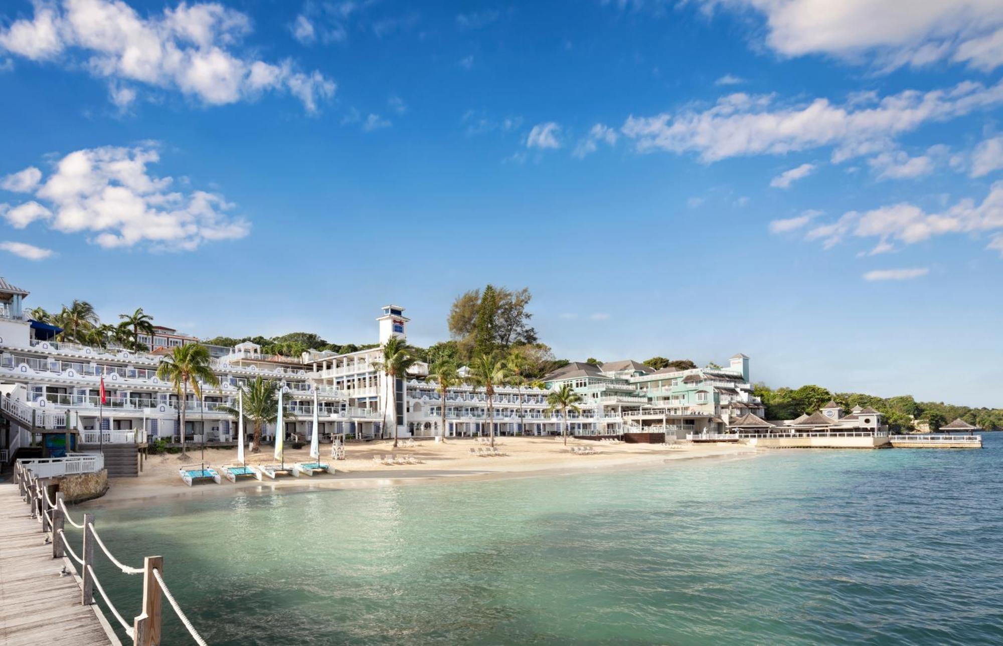 Beaches A & Golf 4*