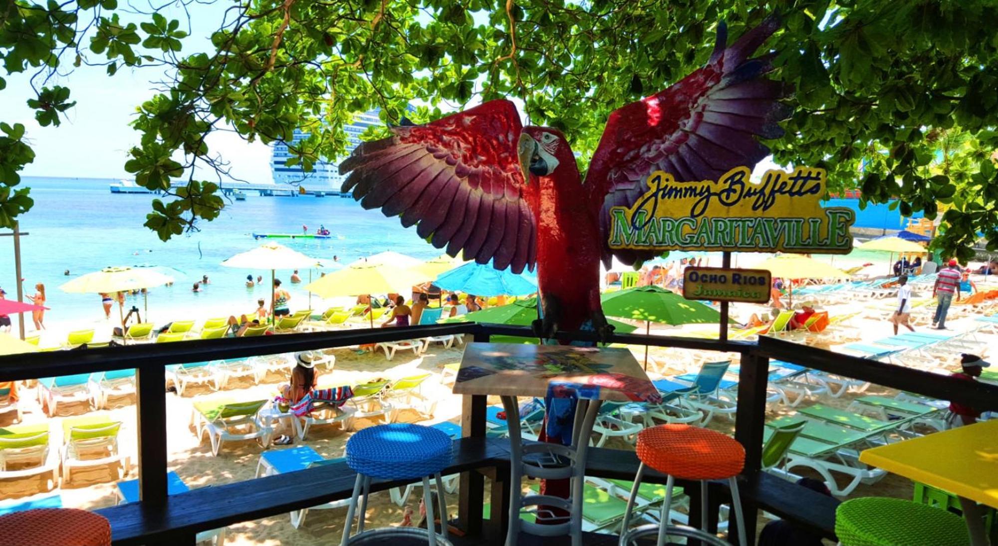 Oceanbreeze Jamaica Penthouse, 7-minute Walk To Ocho Rios