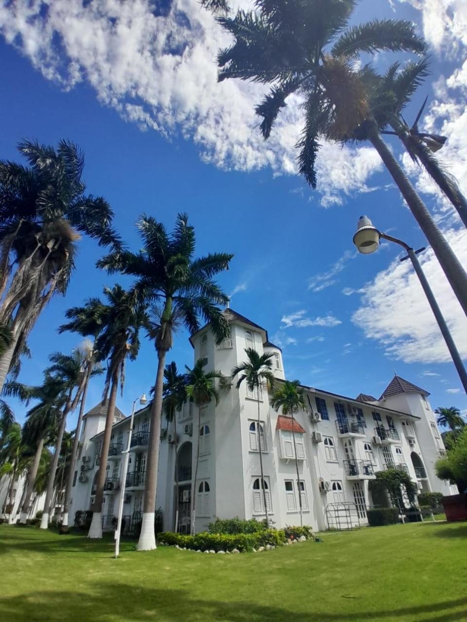 9 Ocho Rios