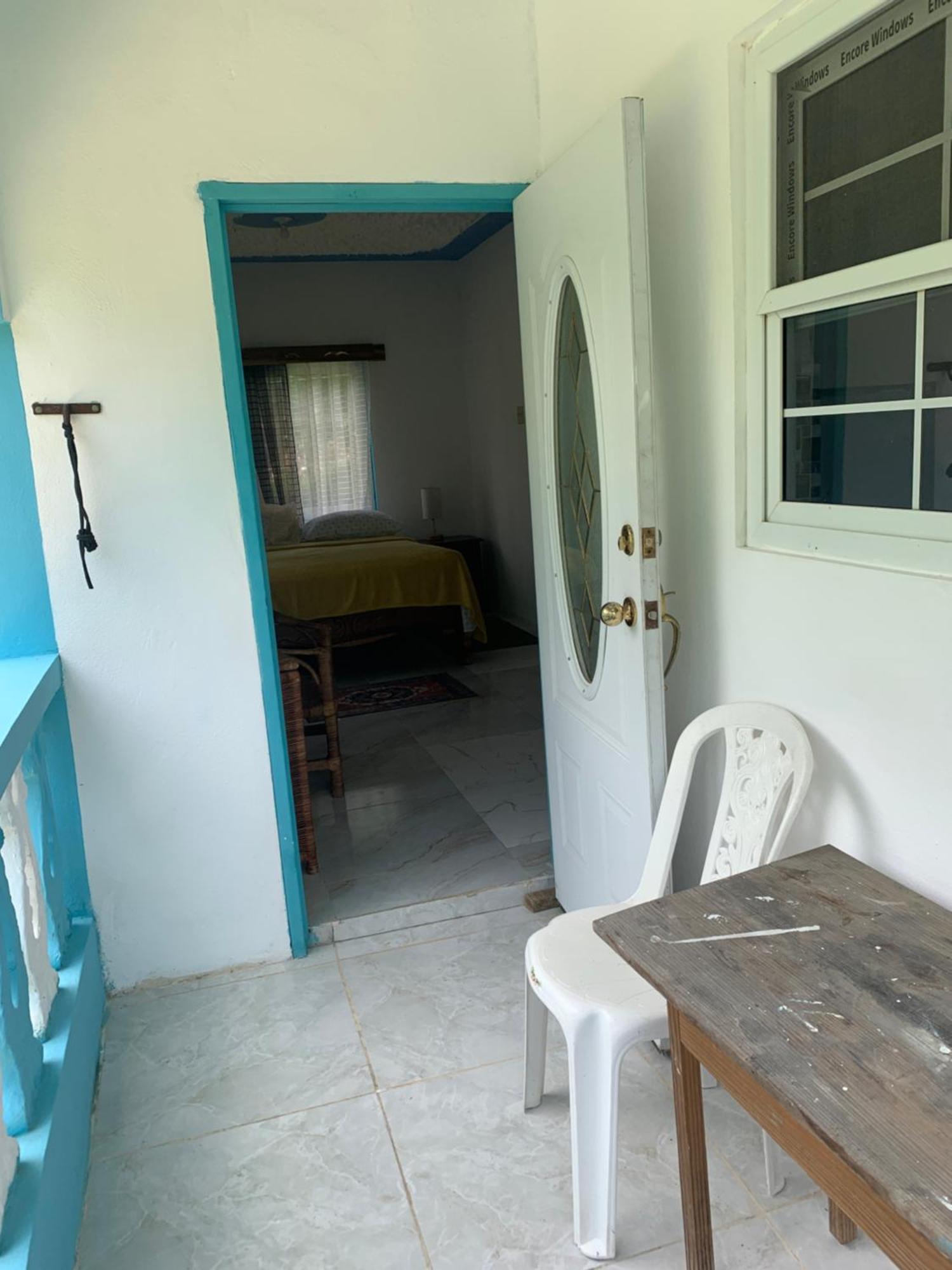 Robin Hood * Port Antonio