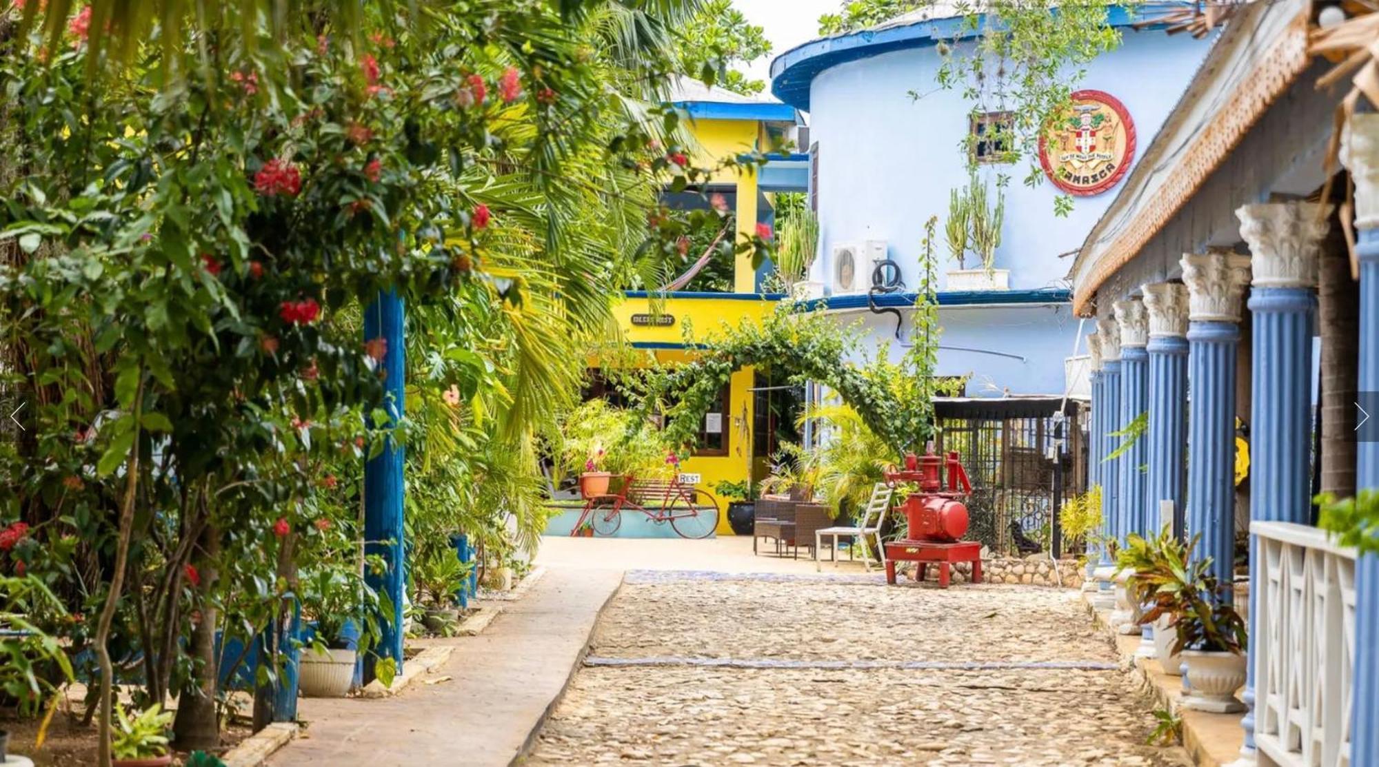Hotel Indigo 3*