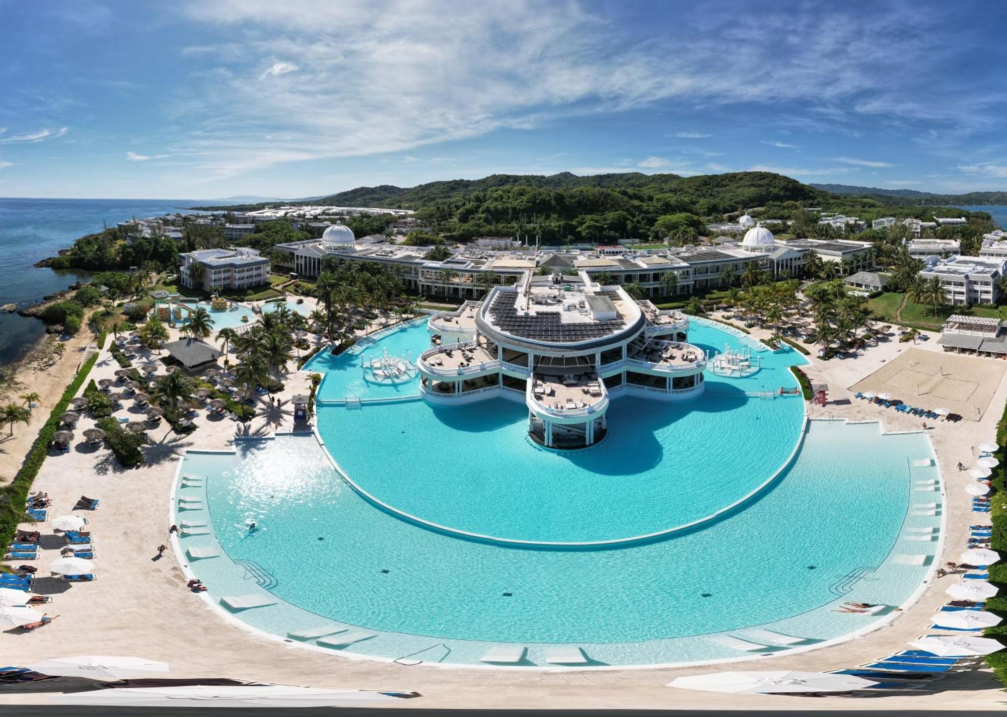 The Signature Level At Grand Palladium Lady Hamilton & Resort 5*