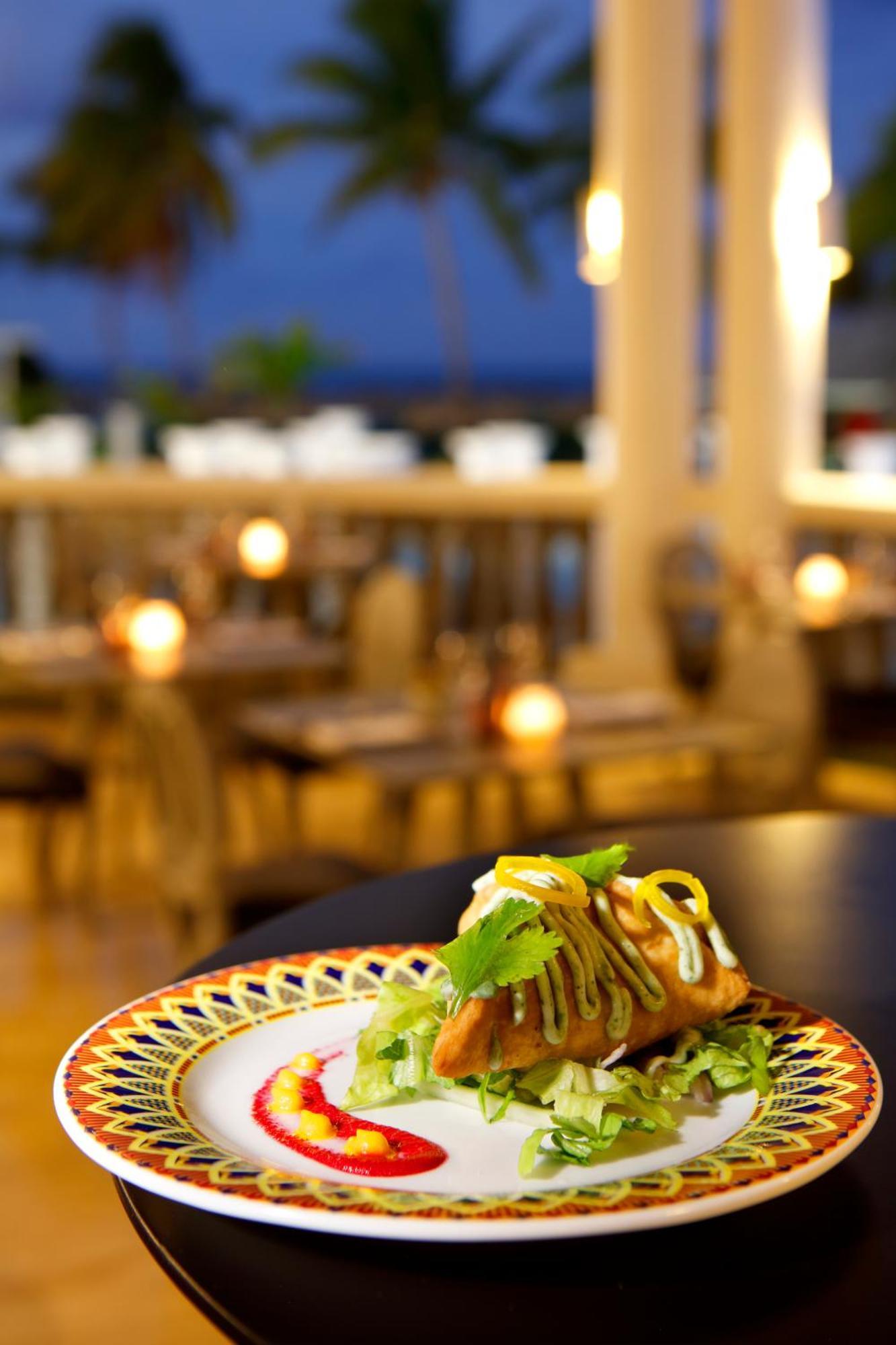 Resort The Signature Level At Grand Palladium Lady Hamilton &