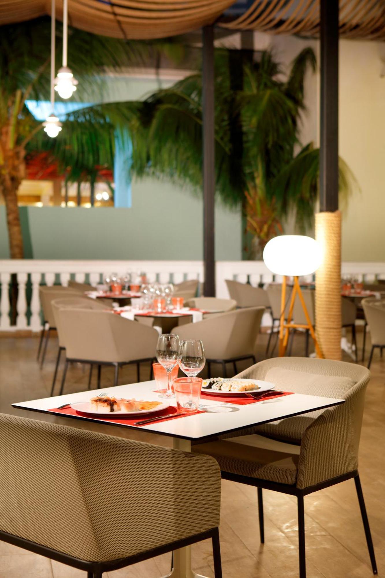 Resort The Signature Level At Grand Palladium Lady Hamilton & Lucea