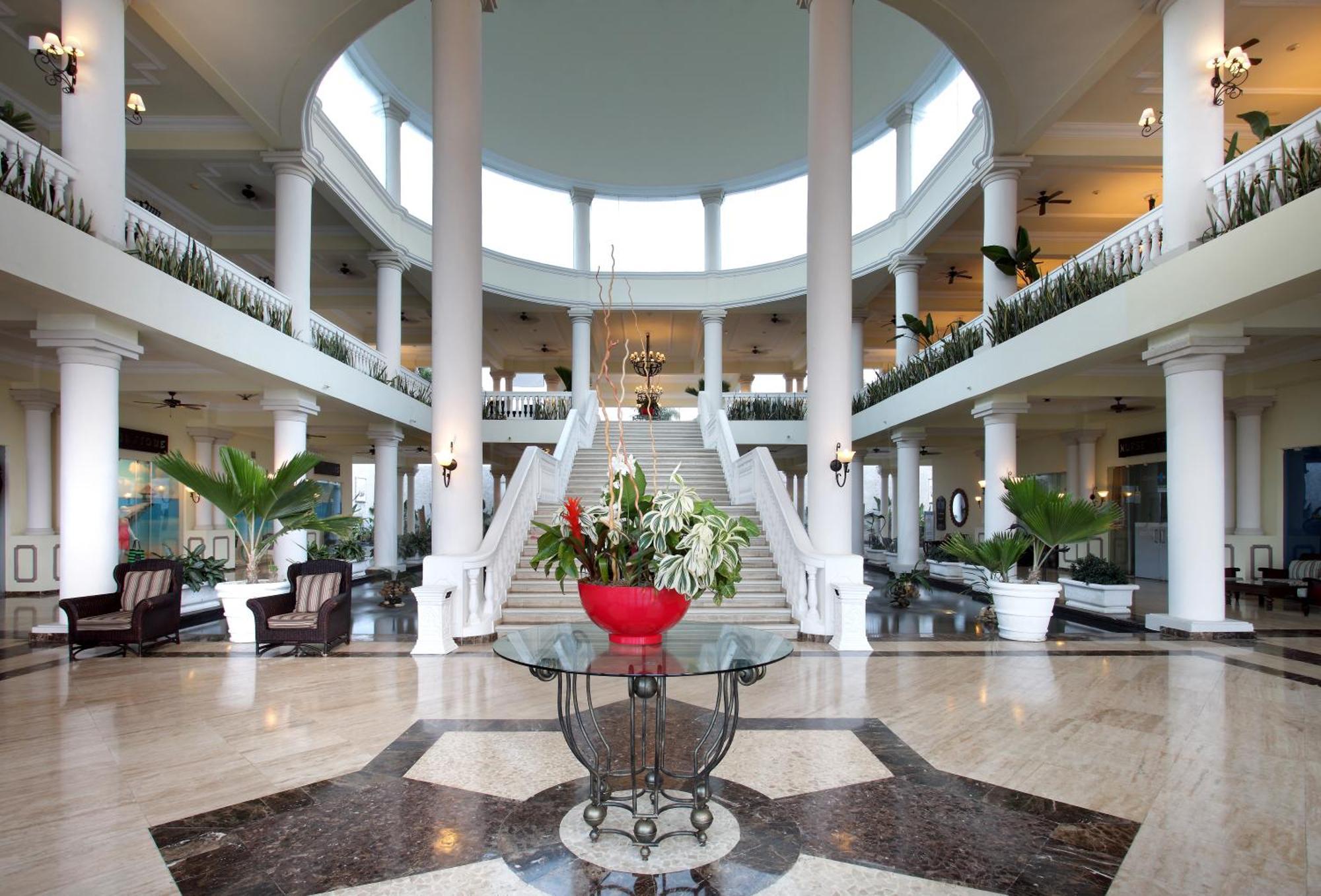 The Signature Level At Grand Palladium Lady Hamilton & Resort Lucea