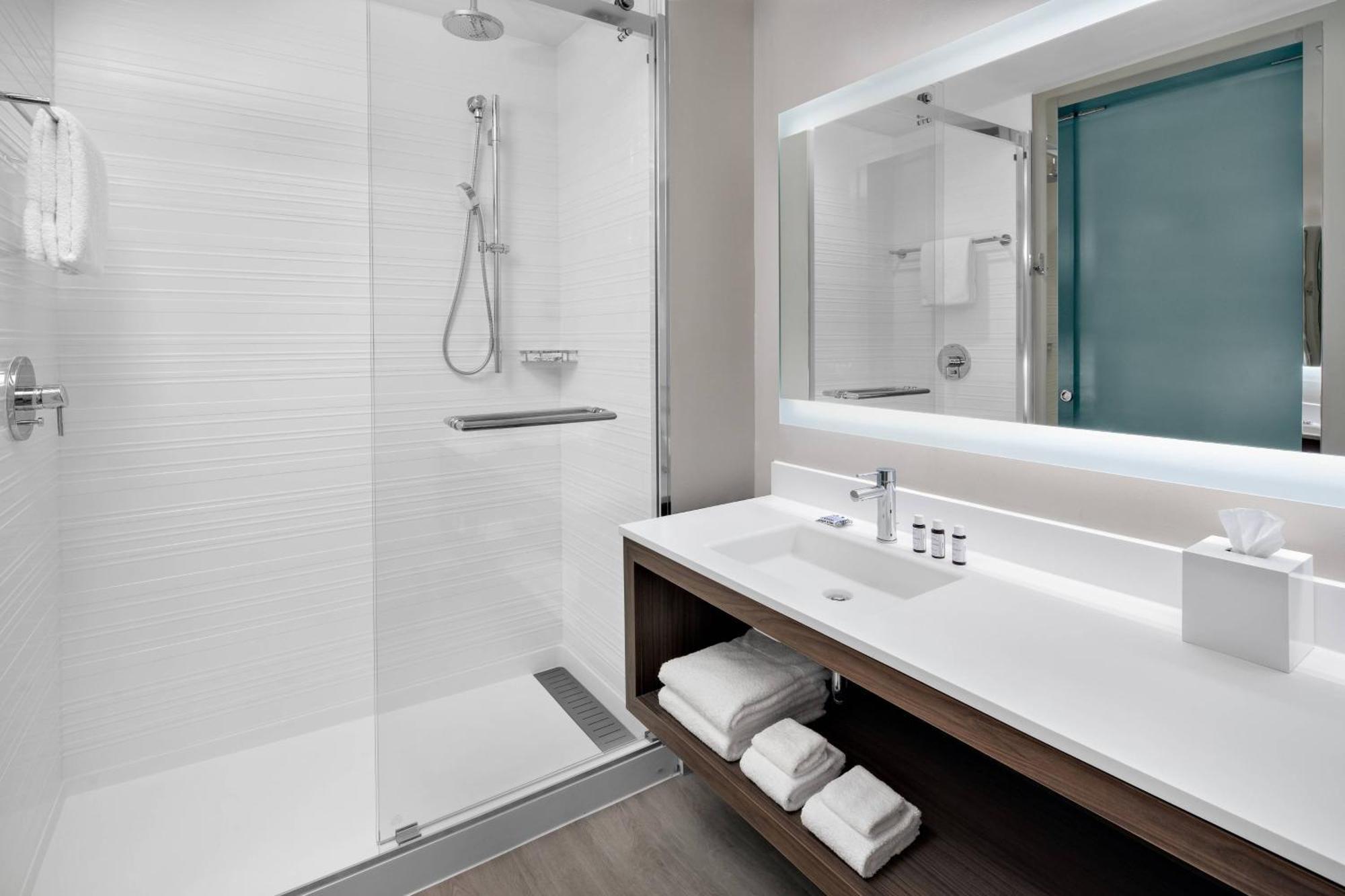 Ac By Marriott Kingston, Jamaica 4*