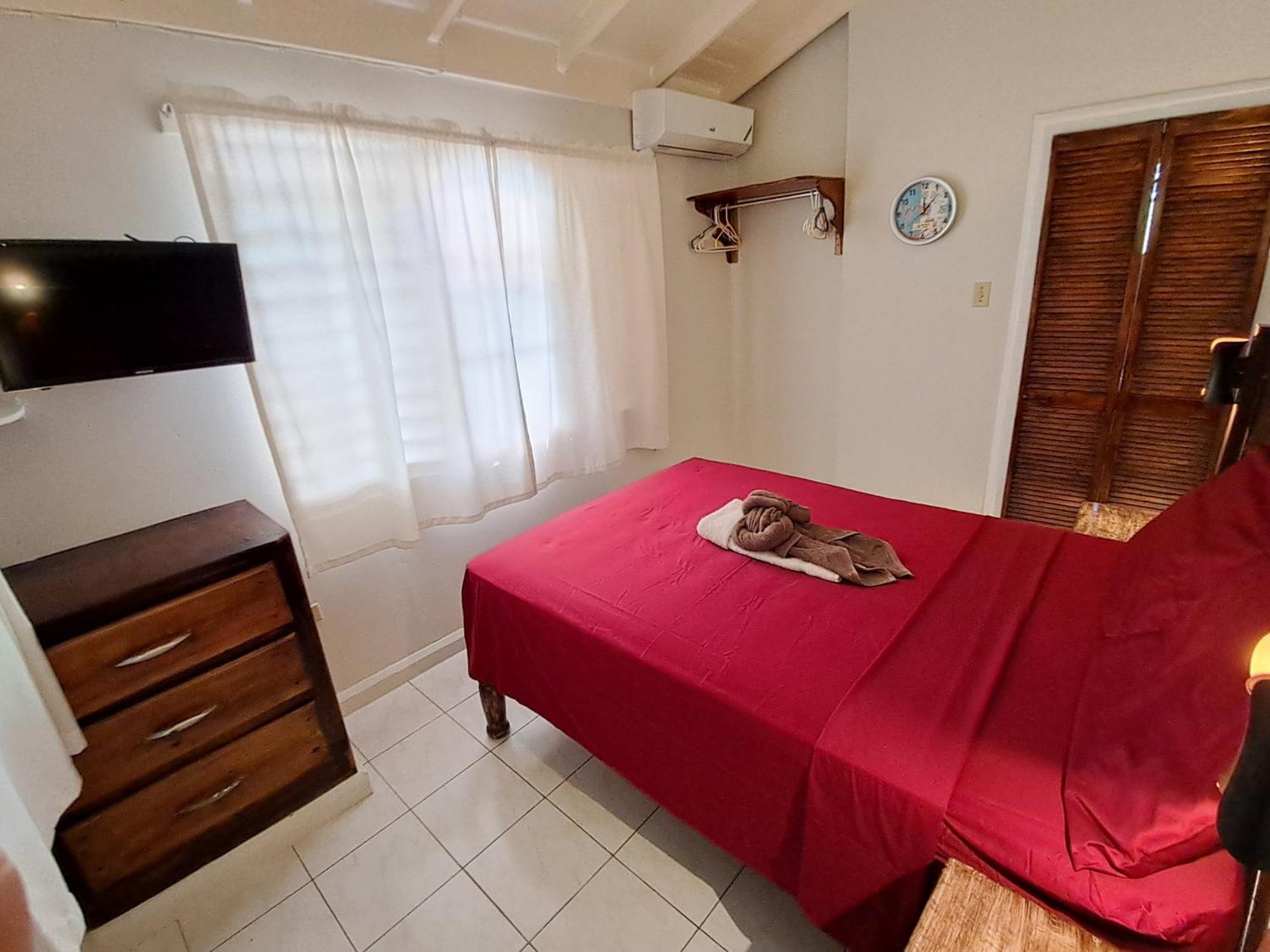 Hotel Mom's Place Negril