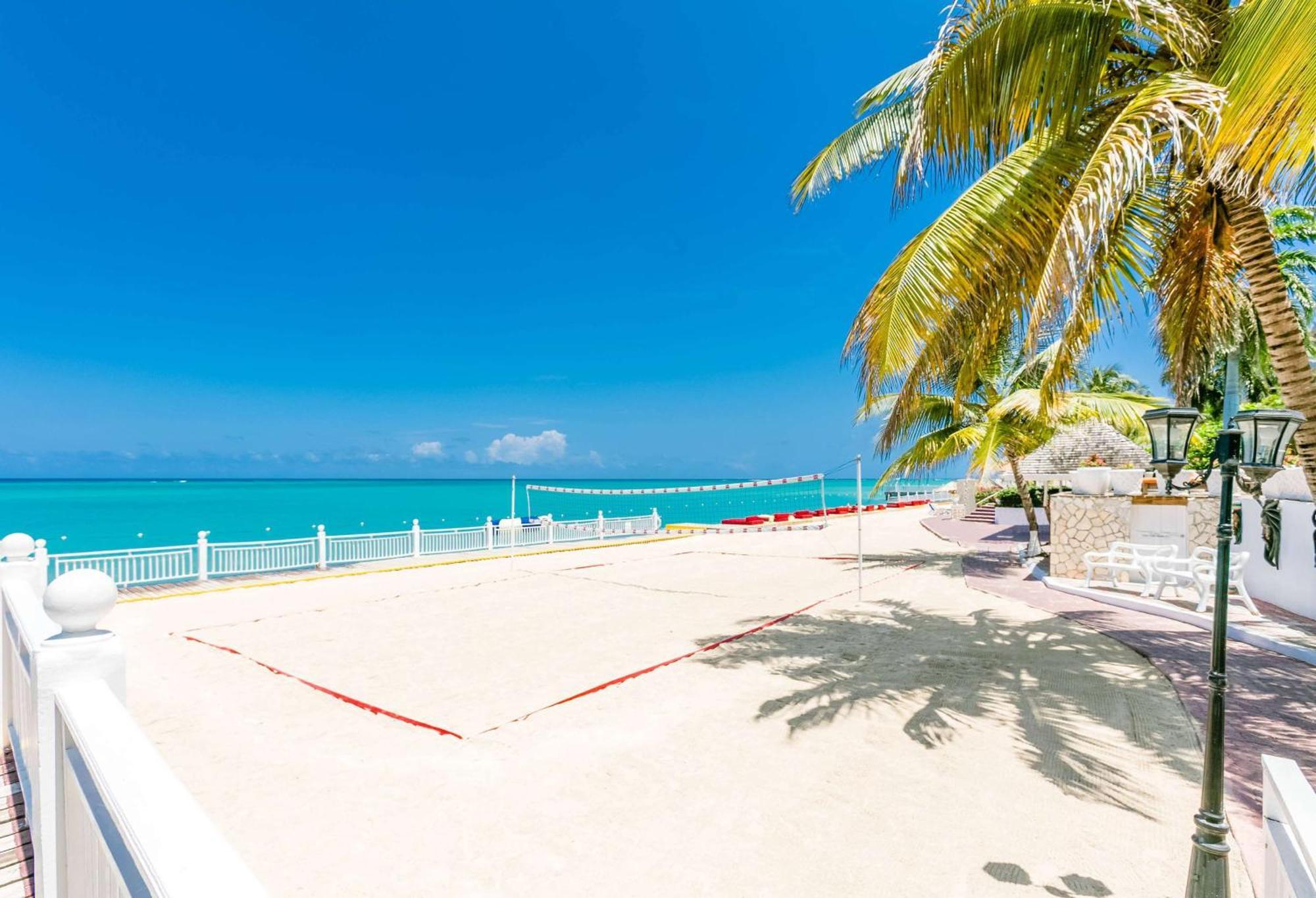 Grand Decameron Montego Beach, A Trademark 3*