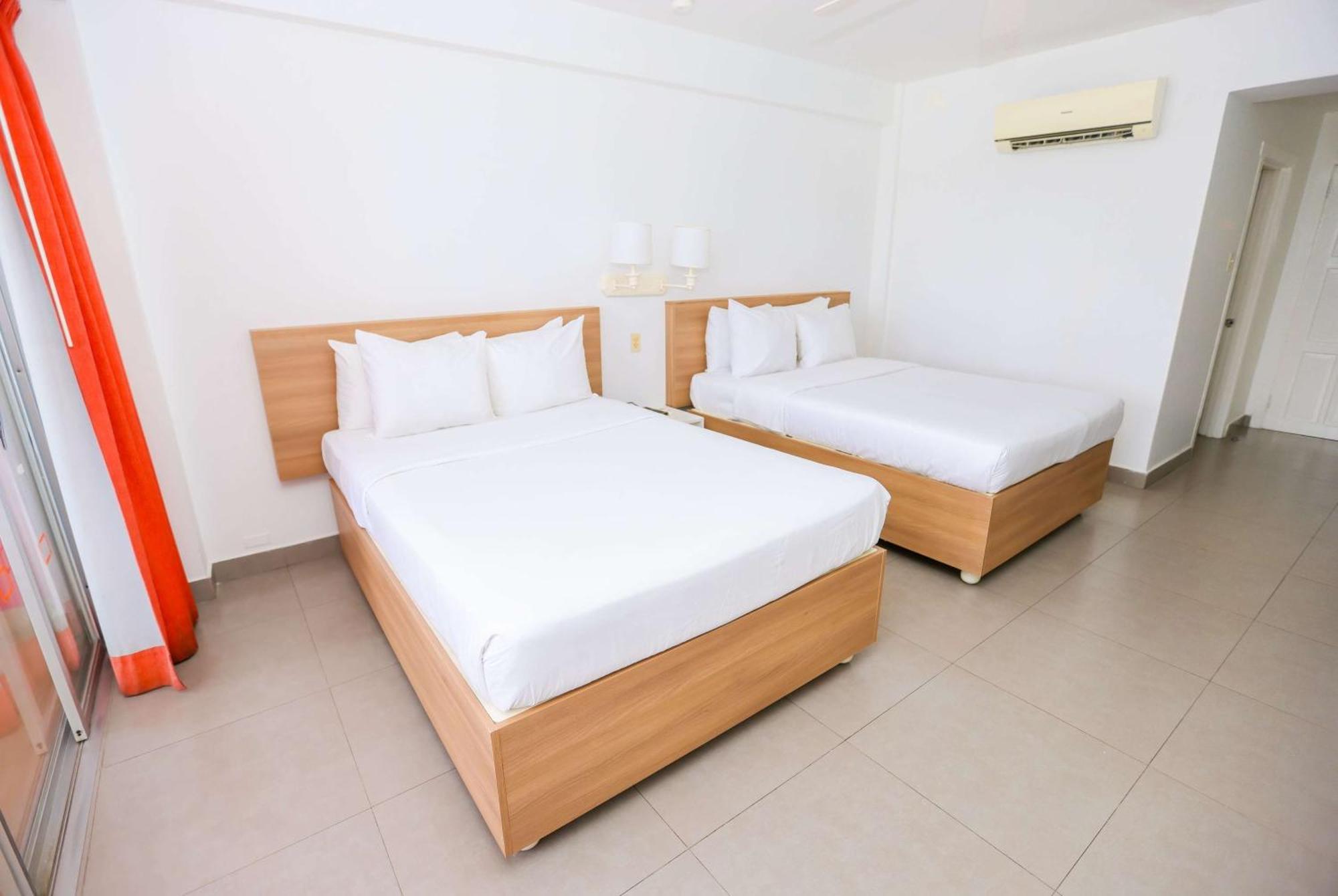 Resort Grand Decameron Montego Beach, A Trademark
